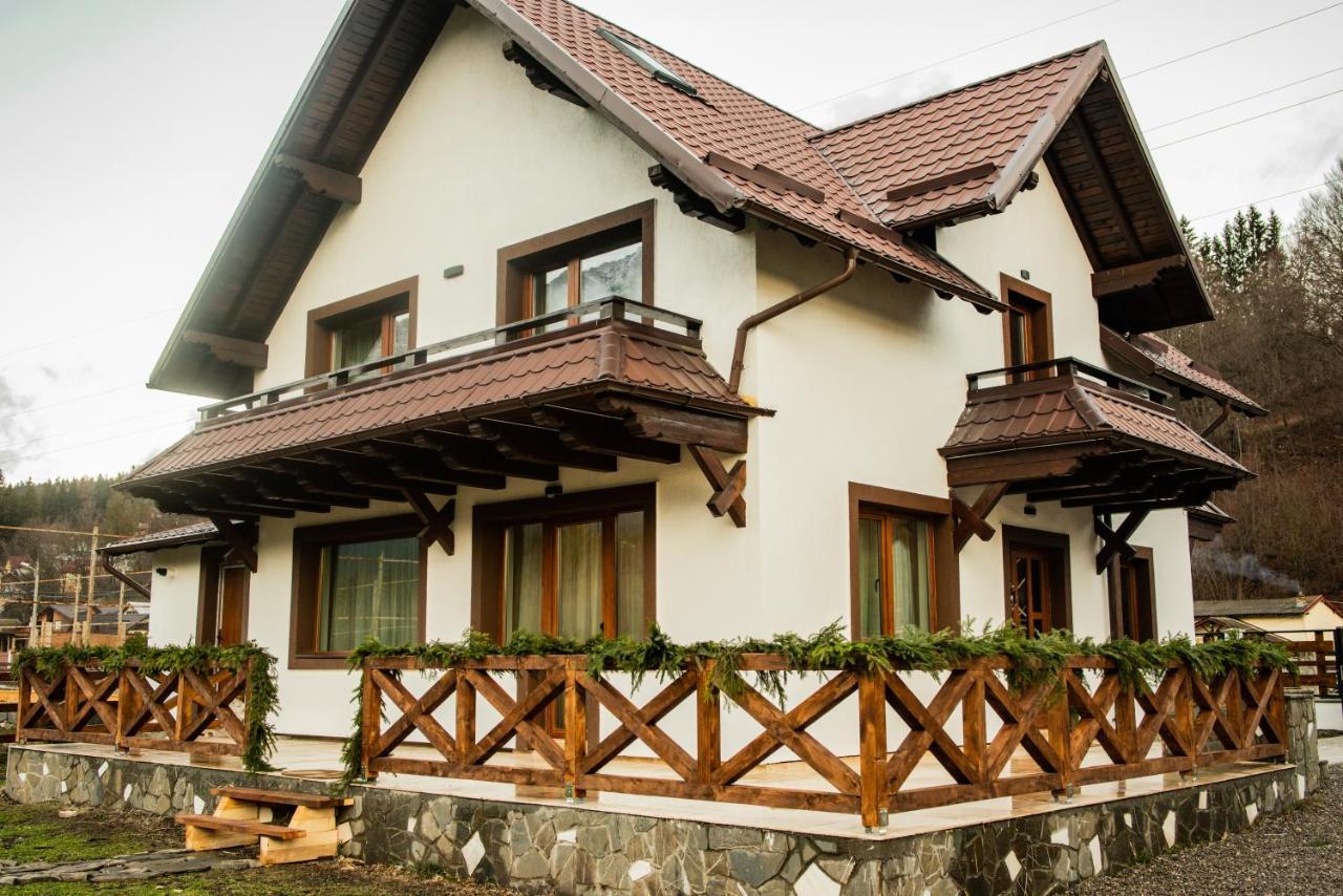 Casuta Doi Ponei Villa Busteni Exterior photo